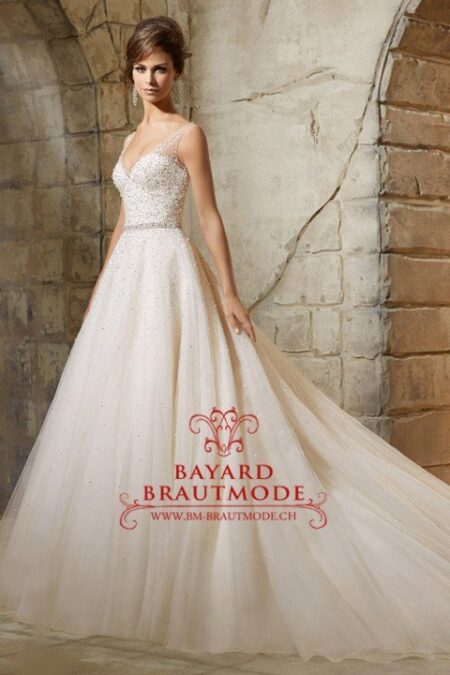 Brautkleid Ebikon – romantischen A-Linien-Hochzeitskleid im Prinzessinnen-Stil mit vielen Kristallsteinen