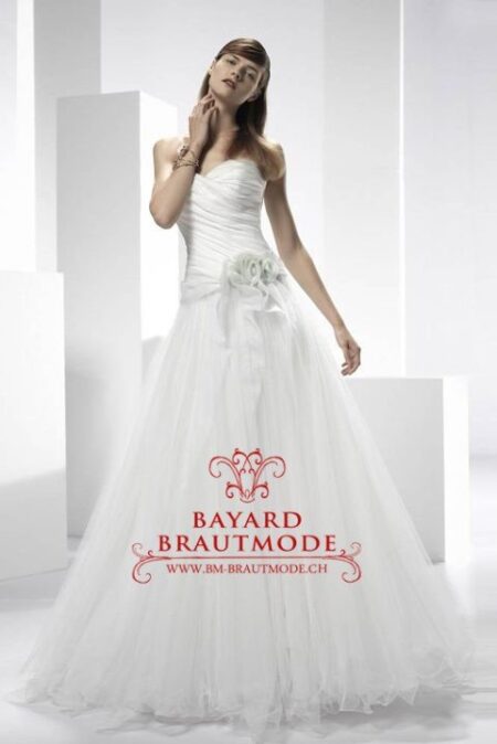 Brautkleid Emmen – Designer-Brautkleid mit Herzausschnitt