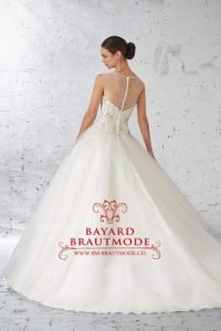 Brautkleid Liestal im Prinzessinnen-Stil mit hochgeschlossenen Rücken aus transparenten Tüll mit Kristallsteinen