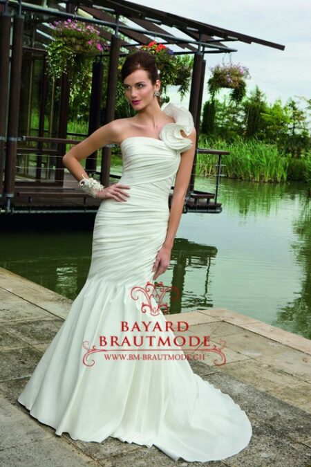 Brautkleid Murten, elegantes, schlichtes One Shoulder Hochzeitskleid