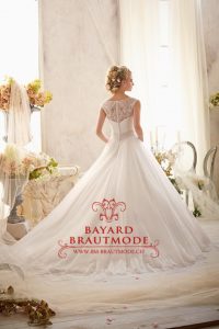 Hochzeitskleid Wallis mit hochgeschlossenen Illusionsrücken