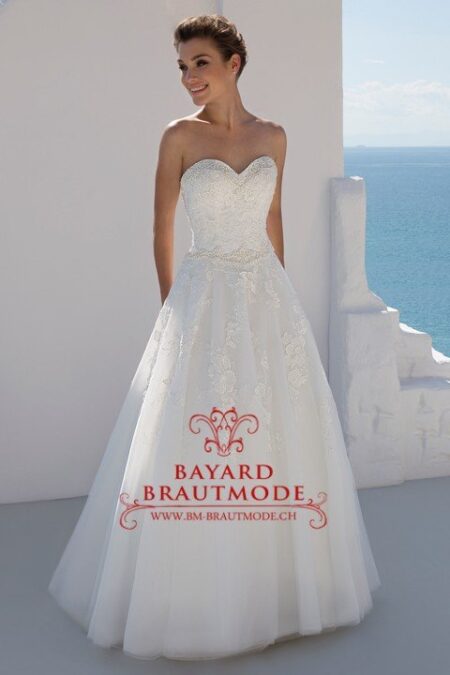 Brautkleid Fricktal – Schulterfreies Hochzeitskleid mit herzförmigen Ausschnitt