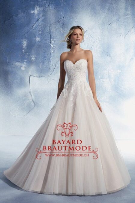Hochzeitskleid Ettiswil - trägerloses Ball-Brautkleid mit einem herzförmigen Ausschnitt