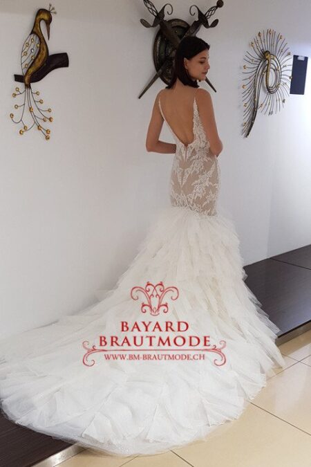 Meeresjungfrau-Designer-Brautkleid Baden mit langer Schleppe aus weichem, gebauschtem Tüll