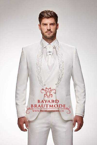 Klassischer Hochzeitsanzug Oberdorf in Ivory