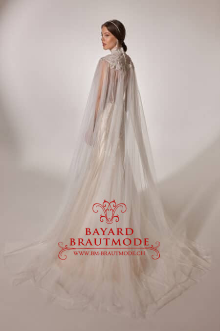 Hochzeitskleid Wimmis in Fishtail-Form mit Umhang